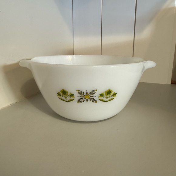 Vintage White Bowl with Green Floral Design - Picture 5 of 6